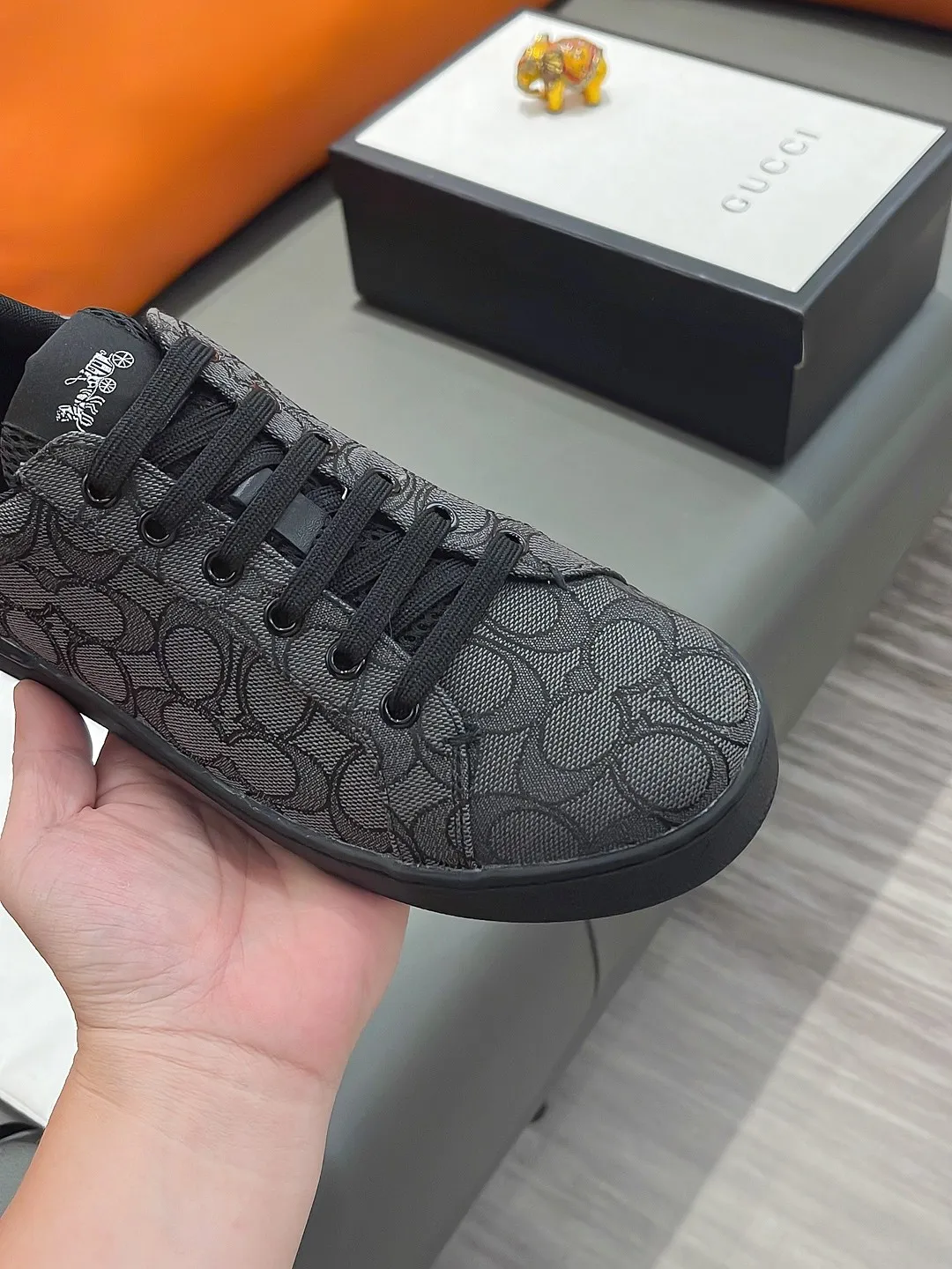 Men's shoes GUCCI "Gucci" P400 Regular size: 38-44 (casual shoes) Product materials: Selected cowhide upper, soft sheepskin lining; original outsole.